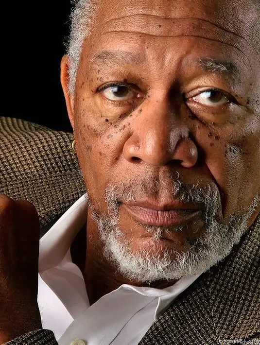 Tak hanya itu, korban itu mengatakan Morgan pernah berusaha untuk mengangkat roknya. (instagram/morgan.freeman.official)