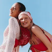 Koleksi ini melanjutkan perayaan identitas khas brand ini dengan sentuhan modern yang segar dan penuh optimisme. [Dok/Kate Spade New York].