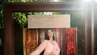 Potret Luna Maya Rayakan Ulang Tahun ke-43 di Galeri Seni Sang Ayah