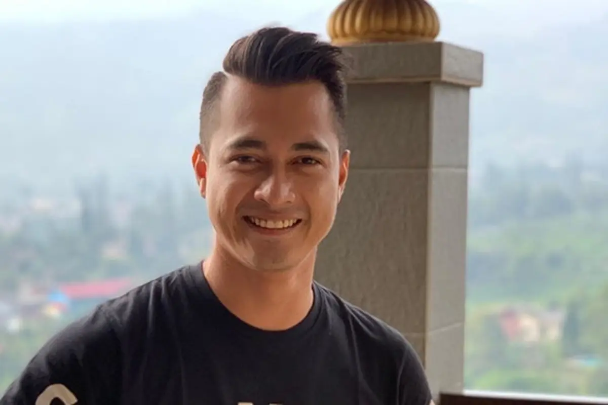 Eza Gionino cerita sempat diusir sang ibu dari rumah orang tua dengan tidak membawa barang berharga yang dibelinya dari hasil kerja keras