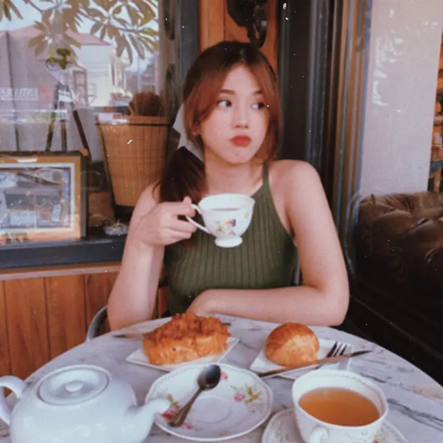 Potret Pesona Melly Krista