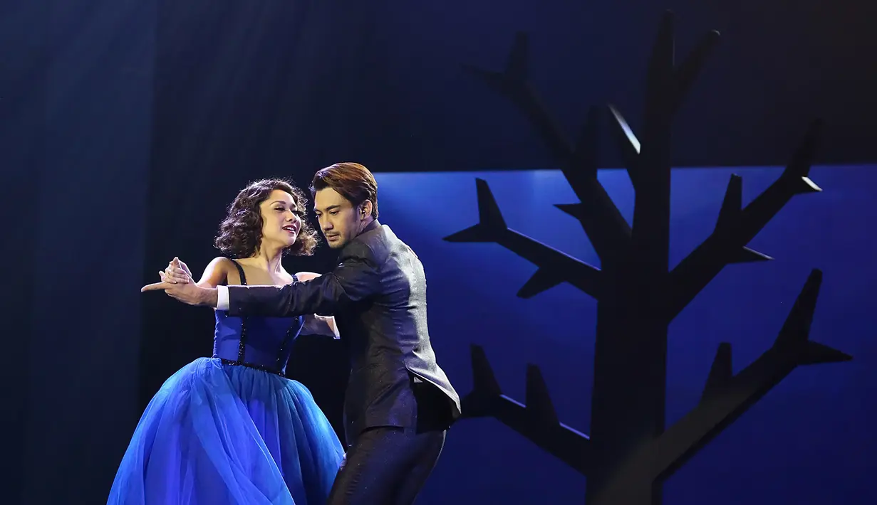 Penampilan spesial disuguhkan oleh Bunga Citra Lestari dalam konser tunggalnya. Berbagai kejutan diberikan untuk memuaskan penggemarnya yang memadati Plenary Hall, JCC Senayan, Jakarta Pusat, pada Rabu (1/3) malam. (Bambang E. Ros/Bintang.com)