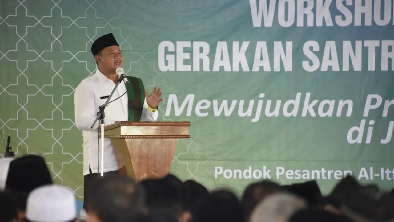 Uu Ruzhanul Ulum