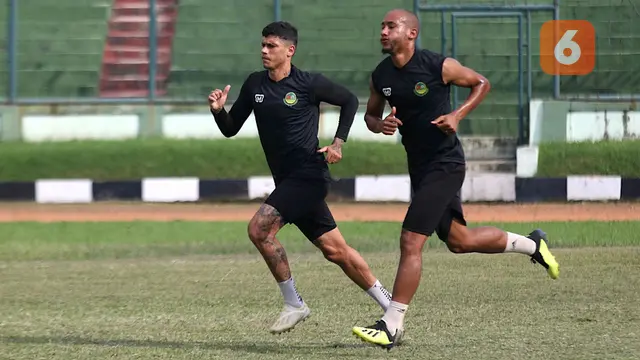 Ciro Henrique dan Loris Arnaud