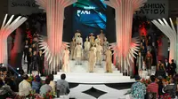 Olah Batik Mel Ahyar &amp; Ek Thongprasert Memukau di Fashion Nation