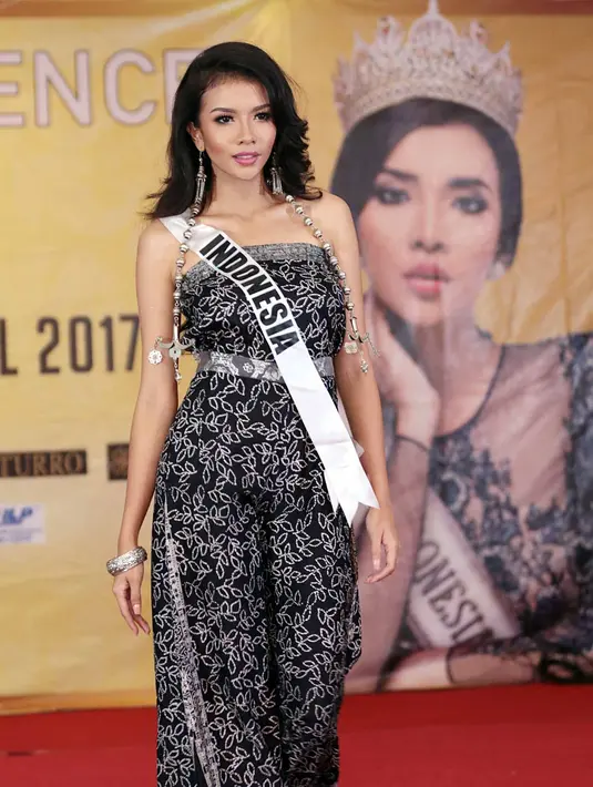 Tak sekedar bangga, namun Dea pun membawa beban yang sangat berat ketika harus bersaing nantinya. Pasalnya, tahun lalu Indonesia yang diwakili oleh Ariska Putri Pertiwi berada di puncak kejayaan. (Deki Prayoga/Bintang.com)