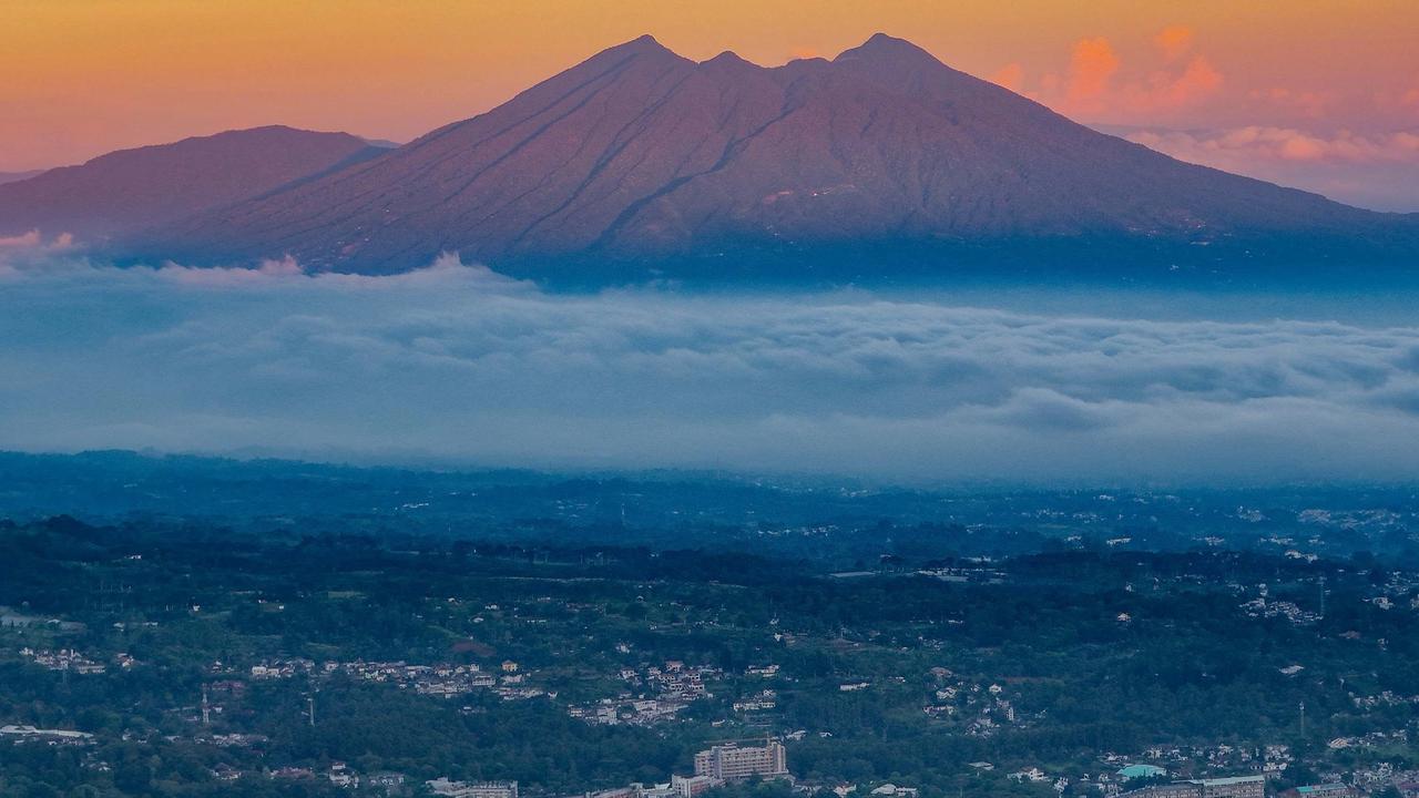FOTO: Pesona Alam Puncak Masih Menjadi Tujuan Favorit Warga Saat Libur Panjang