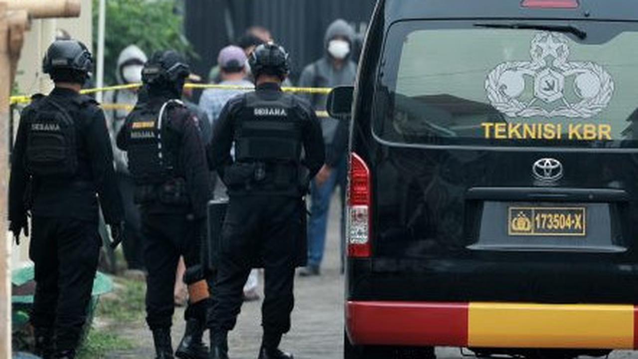 Densus 88 Pastikan Tak ada Keterkaitan Penangkapan Terduga Teroris di Jakbar dan Batu