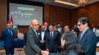 Wakil Menteri Luar Negeri Republik Indonesia, Arrmanatha Christiawan Nasir menghadiri kegiatan Indonesia-Bangladesh Business Gathering and Networking Dinner pada 1 Juni 2025 di Dhaka, Bangladesh. (Dok. Kemlu RI)