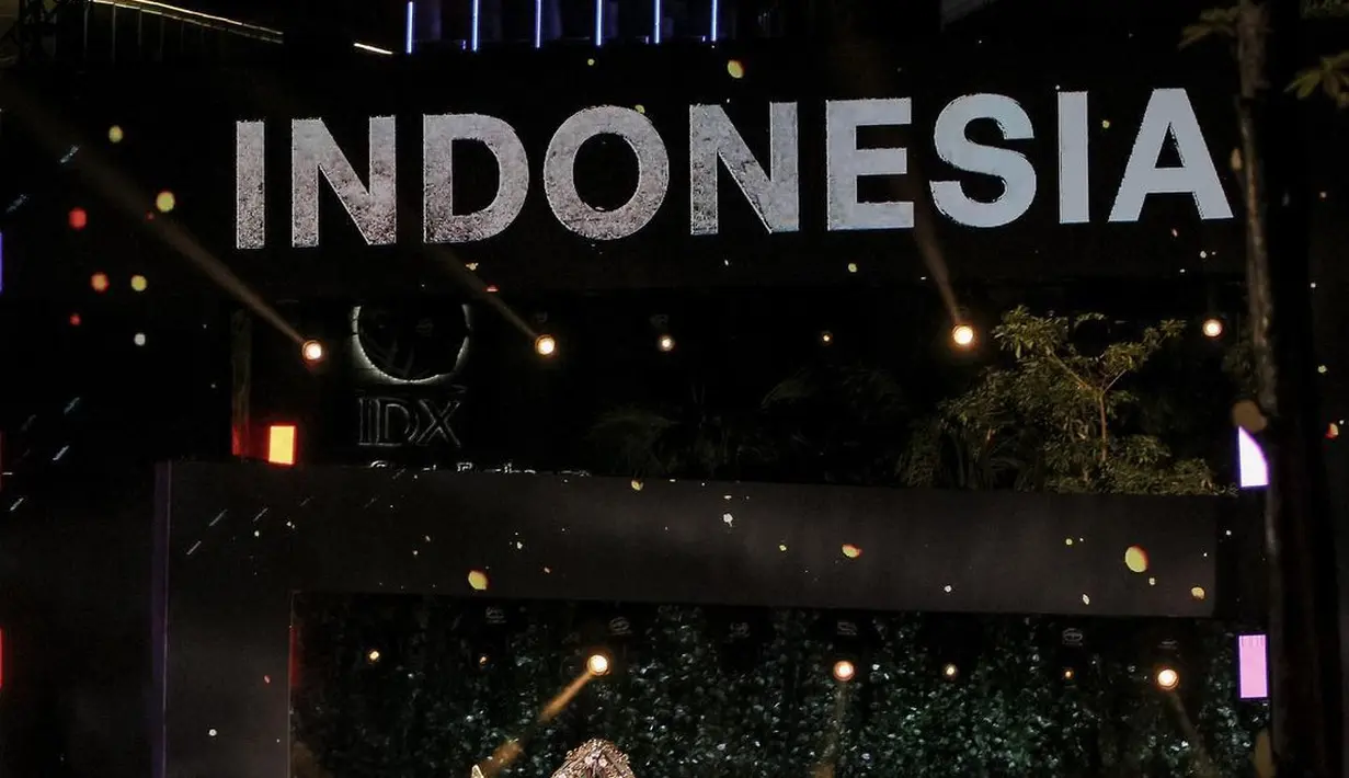 Erina Gudono mendampingi sang suami, Kaesang di gala dinner KTT ASEAN ke-43 di Hutan Kota GBK. [Instagram/erinagudono]