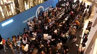 Antrean Pembeli Duo Samsung Galaxy S9 di Central Park Mengular