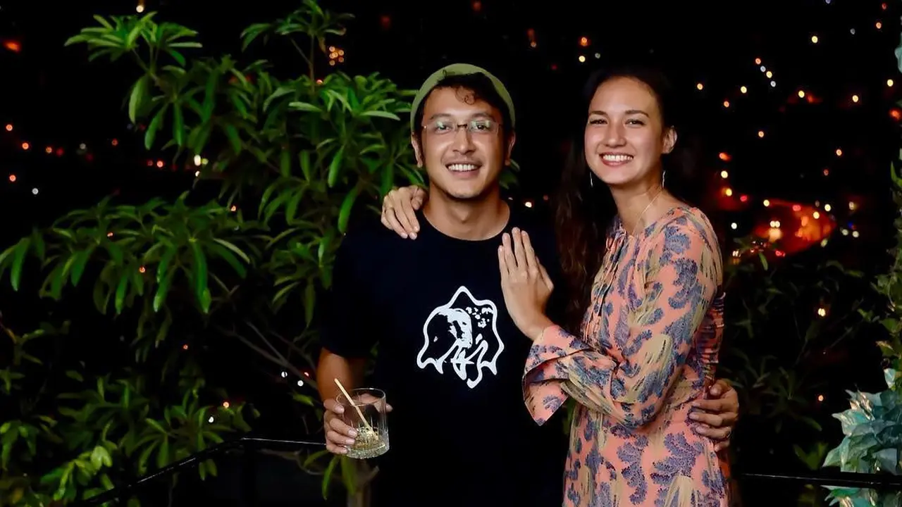[Fimela] Nadine Chandrawinata dan Dimas Anggara