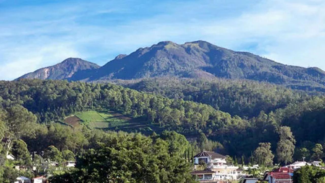 Pendaki Hilang di Gunung Lawu, Bupati Karanganyar akan Evaluasi Jalur Bukit Mongkrang
