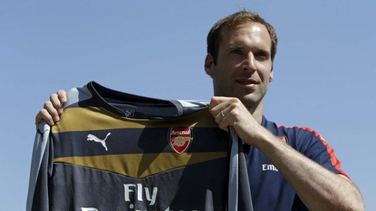 Tinggalkan Chelsea, Petr Cech resmi merapat ke Arsenal