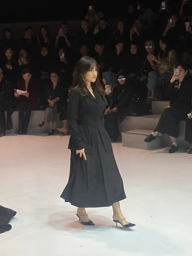 Adu Gaya Mewah Fuji An dan Nikita Mirzani Kenakan Perhiasan Lokal. [Fimela/Anisha Saktian]