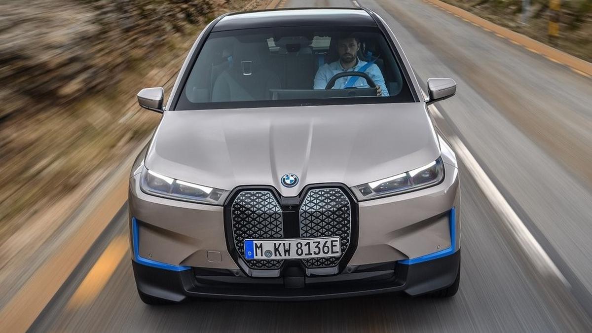 BMW Ungkap Keunggulan SUV Listrik iX - Otomotif Liputan6.com