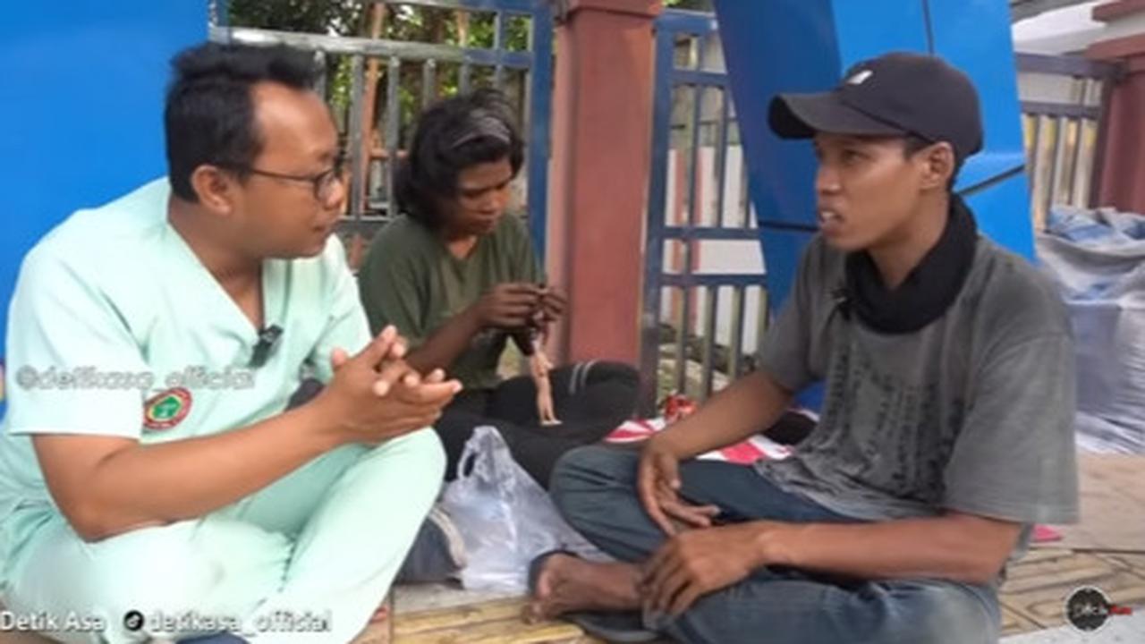Kisah Tukang Rongsok Berhati Mulia Nikahi Wanita ODGJ