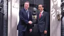 Presiden Jokowi mengunjungi PM Inggris, David Cameron untuk meningkatkan kolaborasi dalam investasi, perkenalan budaya, edukasi, kegiatan olahraga, dan industri kreatif, London, Selasa (19/4/2016). (Foto: Laily Rachev/ Setpres) 