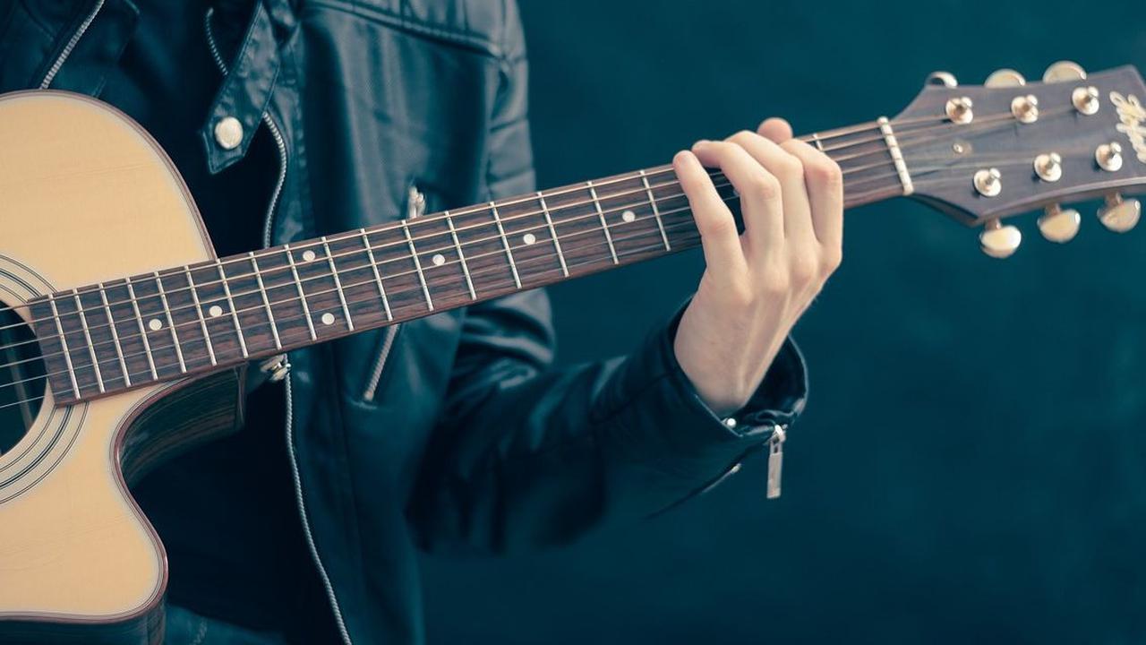 Berapa Sering Stem Gitar?