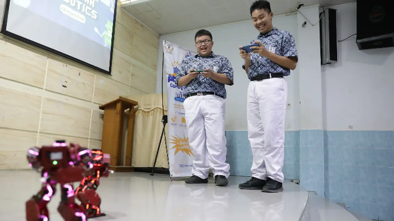 Anak Muda Aceh Unggul Hebat (AMANAH) melakukan sosialisasi kompetisi berjudul AMANAH Robotic Competition di SMAS Methodist, Kota Banda Aceh, Kamis (25/7/2024) (Istimewa)