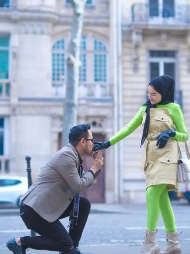 Hadiri Paris Fashion Show 2022, Ini 6 Potret Shandy Purnamasari di Prancis