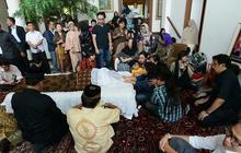 Bang Buyung bela jenderal sampai pedagang asongan di Pulogadung