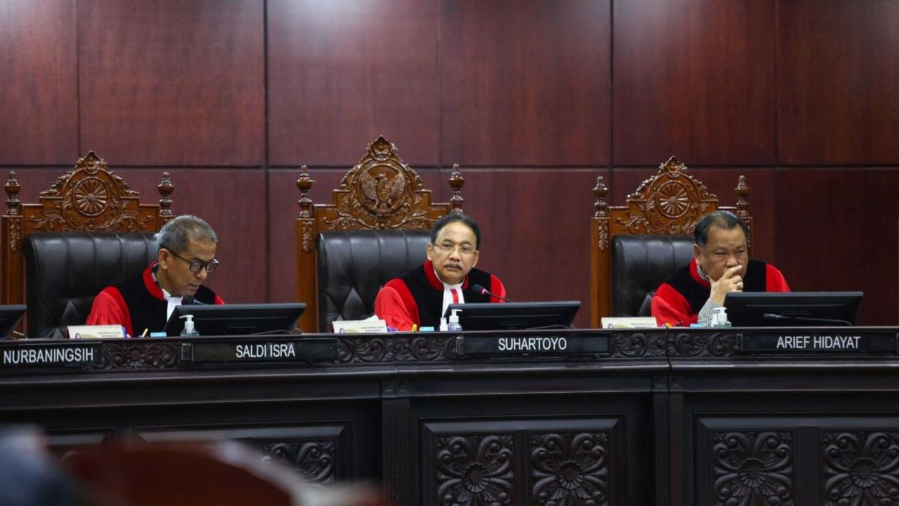 Tanggapan Ketua MK Soal Usul Dadakan Kubu Ganjar Hadirkan Kapolri dan Kepala BIN