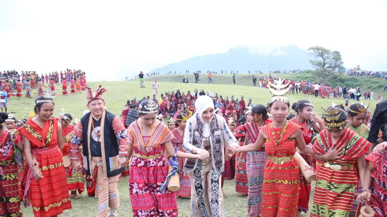 Buka Festival Fulan Fehan 2026, Mendagri Terpukau Tarian Persahabatan Indonesia dan Timor-Leste