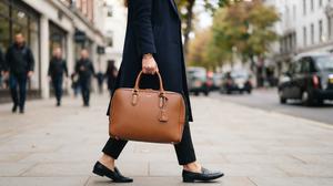 Cara Memilih Tas Kerja yang Muat Banyak tapi Tetap Terlihat Stylish, Jangan Salah Pilih