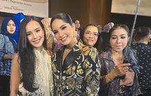 Potret Beby Tsabina Hadiri Acara Tutur Batik, Cantik Berkelas saat Kumpul Bareng Ibu-ibu Pejabat