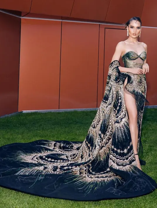 Hampir semua netizen memberikan komentar positif untuk penampilan Cinta Laura [instagram/claurakiehl]