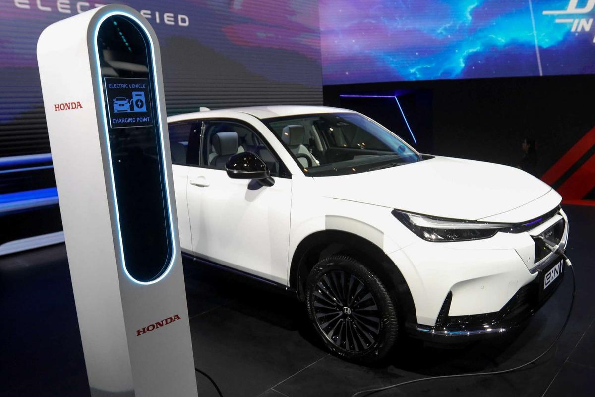 Mobil baru di IIMS 2025