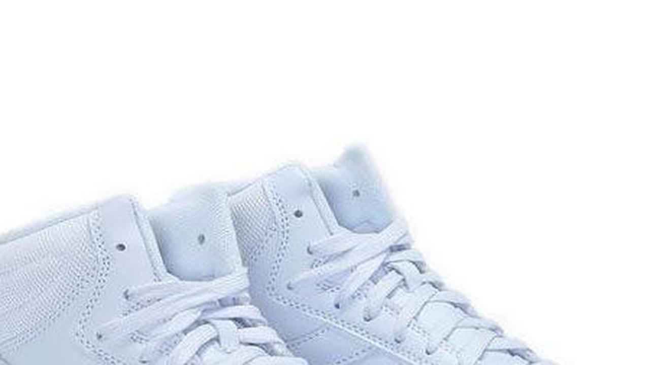 <b>Raptor Mid Men’s Sneakers dari Diadora</b>
