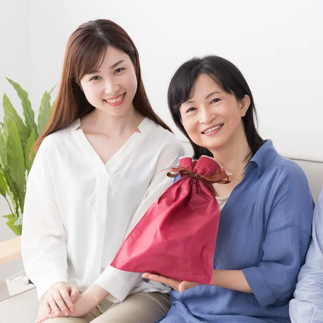 19 Hadiah Untuk Calon Atau Ibu Mertua Yang Sulit Ditaklukkan Lifestyle Fimela Com