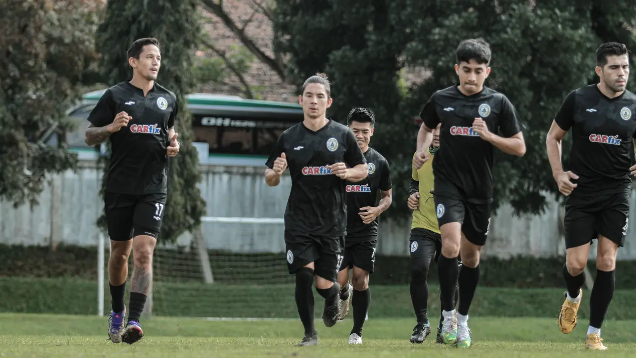 Kim Jeffrey Kurniawan dan Irfan Bachdim