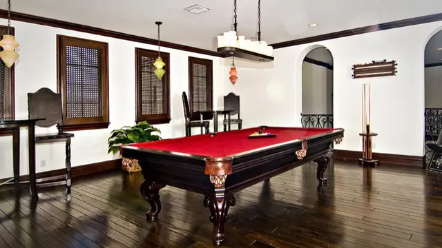 [Bintang] Khloe Kardashian