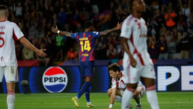 Selebrasi Marcus Rashford usai mencetak gol di laga Barcelona vs Olympiakos di matchday 3 league phase Liga Champions 2025/26 di Estadi Olimpic Lluis Companys, Rabu (22/10/2025).