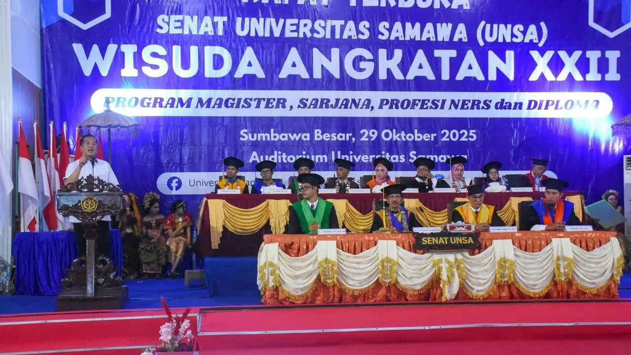 Gubernur NTB Lalu Muhamad Iqbal saat Rapat Terbuka Senat Universitas Samawa (Unsa) dalam rangka Wisuda Angkatan XXII Program Magister, Sarjana, Profesi Ners dan Diploma (Istimewa)