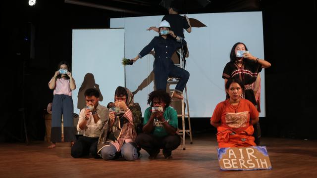 Unik, Aksi Para Pemuda Suarakan Isu Perubahan Iklim Lewat Seni Teater Forum