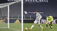 Penyerang Juventus Federeco Chiesa mencetak gol ke gawang SPAL dalam laga perempat final Coppa Italia di Allianz Stadium, Kamis (28/1/2021) dini hari WIB. (Fabio Ferrari/LaPresse via AP)