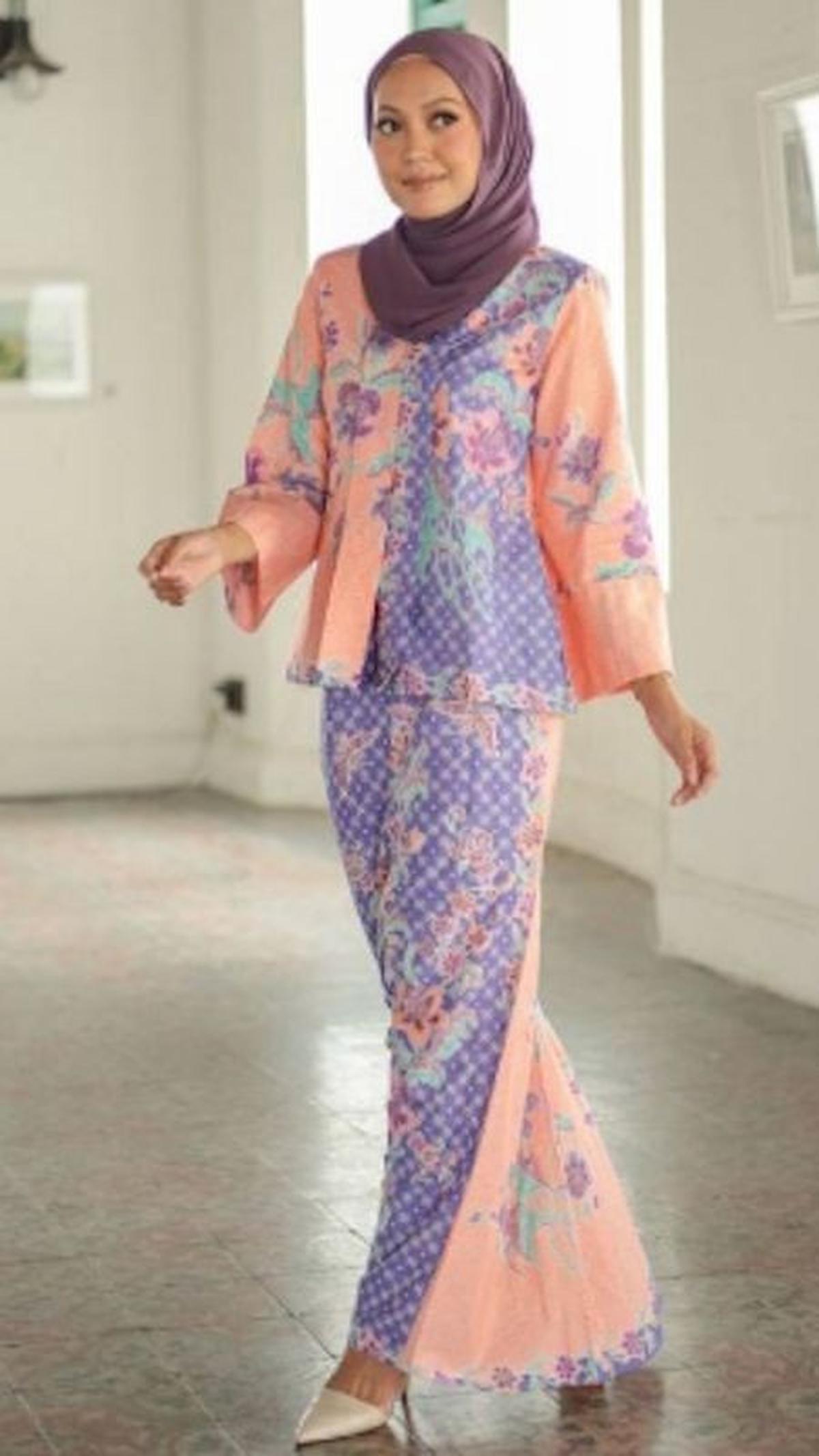 <b>&nbsp;Kebaya Soft Pastel By&nbsp;</b><span style="border-color: rgba(229,231,235,var(--tw-border-opacity)); --tw-border-opacity: 1; --tw-shadow: 0 0 #0000; --tw-ring-inset: var(--tw-empty, ); --tw-ring-offset-width: 0px; --tw-ring-offset-color: #fff; -
