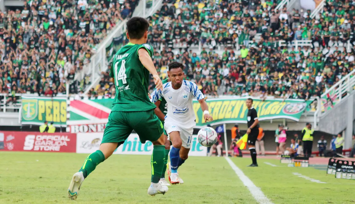 <p>Nama terakhir ada kakak dari Marselino Ferdinan, yaitu Oktafianus Fernando. Pemain yang berposisi sebagai winger tersebut tercatat telah tampil sebanyak enam kali di BRI Liga 1 musim 2022/2023. (Bola.com/Wahyu Pratama)</p>