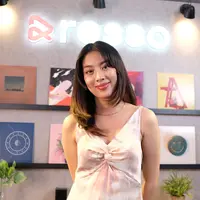 Mezzaluna perkenalkan You Should Know, single terbarunya di sesi Resso Studio Live. (Nizar Zulmi/Fimela.com)