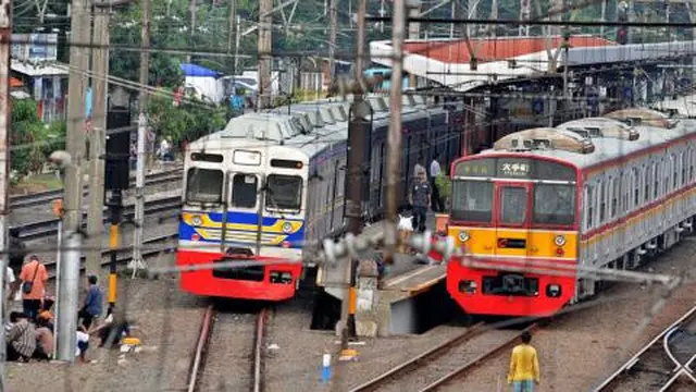 KRL Commuter Line. merdeka.com/Imam Buhori