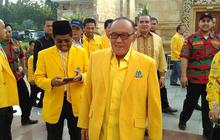 HUT Golkar ke-51, Ical ziarah ke TMP dan baksos di Kampung Pulo