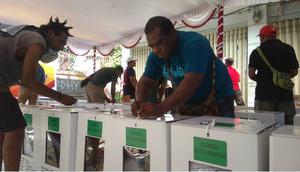 Logistik pemilu yang masih berada di KPU kota Jayapura (Liputan6.com/Katharina Janur)