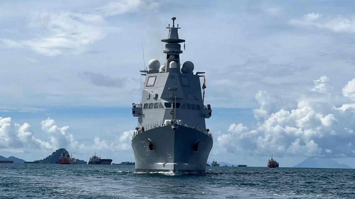 FOTO: KRI Prabu Siliwangi 321 Tiba di Tanah Air Siap Diresmikan