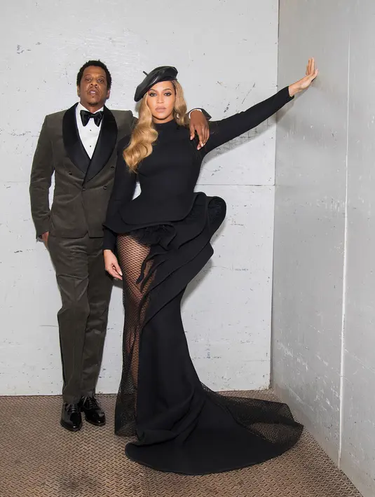 Tentu saja Beyonce pun kini terlihat jatuh cinta lebih dalam pada Jay-Z, begitu pula sebaliknya. (instagram/beyonce)