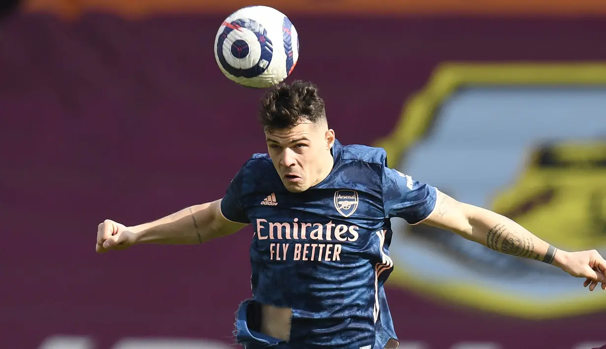 Granit Xhaka - Gelandang Timnas Swiss ini  didatangkan Arsenal dari Monchengladbach dengan harga 45 juta euro atau Rp760 miliar. Sejak kedatangannya di Emirates, Xhaka langsung jadi andalan lini tengah The Gunners. Sejauh ini ia telah mengoleksi 13 gol dan 20 assist. (Foto: AFP/Peter Powell)