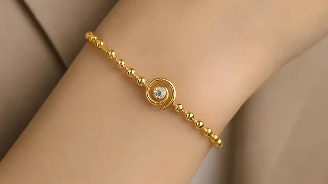 7 Model Gelang Emas Bola Kecil 2--5 Gram Kombinasi Spiral Modern